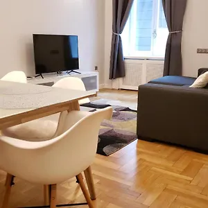 Supreme Center Appartement